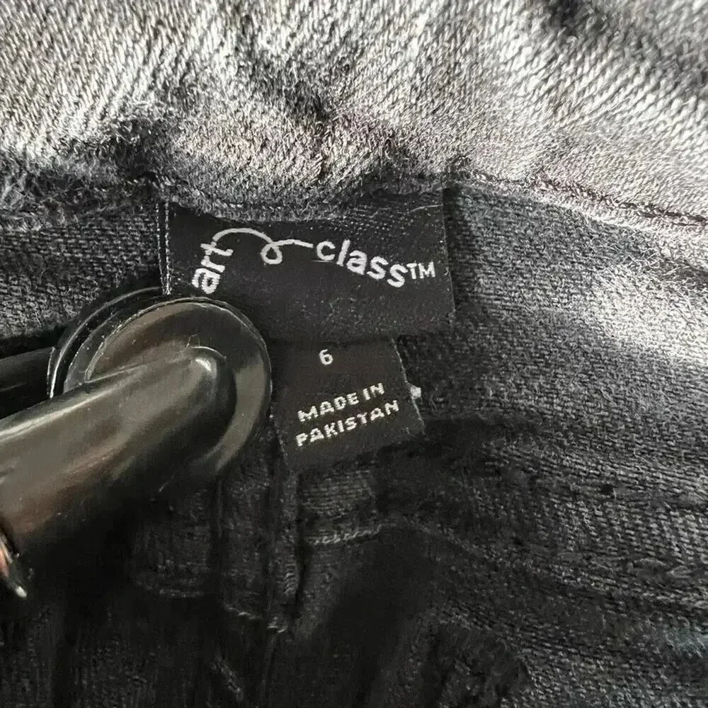 Art Class Girls' 2 pair distressed jeans Size 6